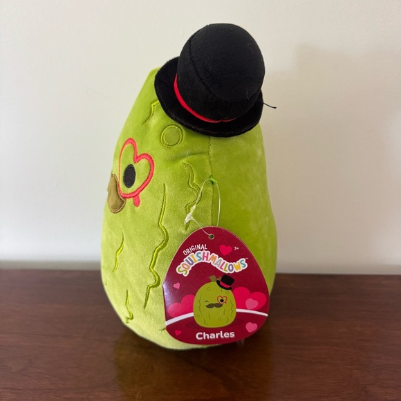 NWT Squishmallows 8" Charles the Pickle with Heart Monocle - Picture 2 of 6